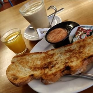 Buenos das! Aunque me toque trabajar voy a coger fuerzas